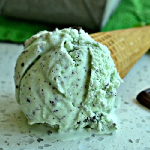 Oreo Chocolate & Mint Ice Cream​